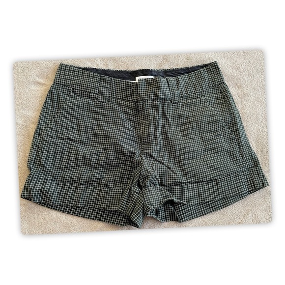 Calvin Klein Pants - Calvin Klein Women's Shorts, Size: 8